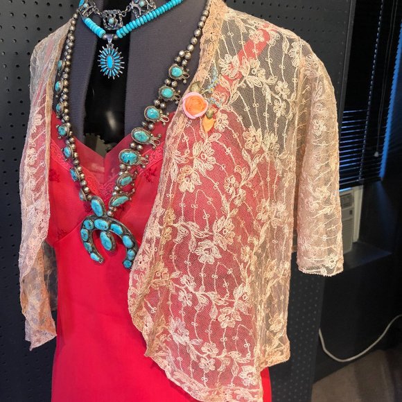 Vintage Jackets & Blazers - VINTAGE CREAM LACE BOLERO STYLE S/S JACKET